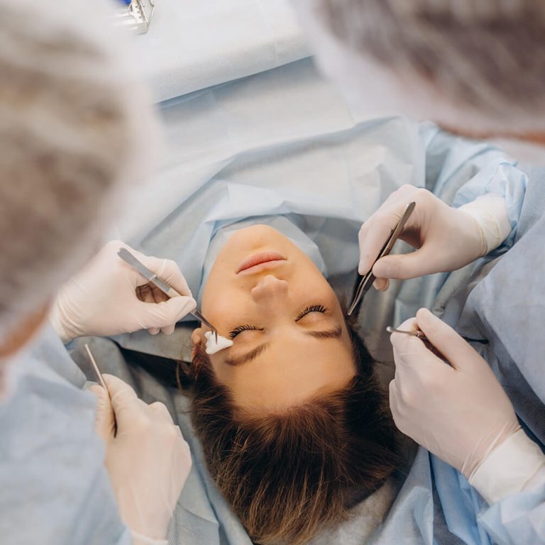 Your 10-Point Checklist for Selecting the Best Plastic Surgery Center (1)